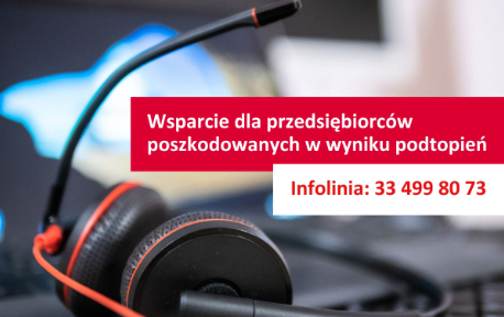 Zdjęcie słuchawek leżących przy laptopie, a obok grafika z napisem